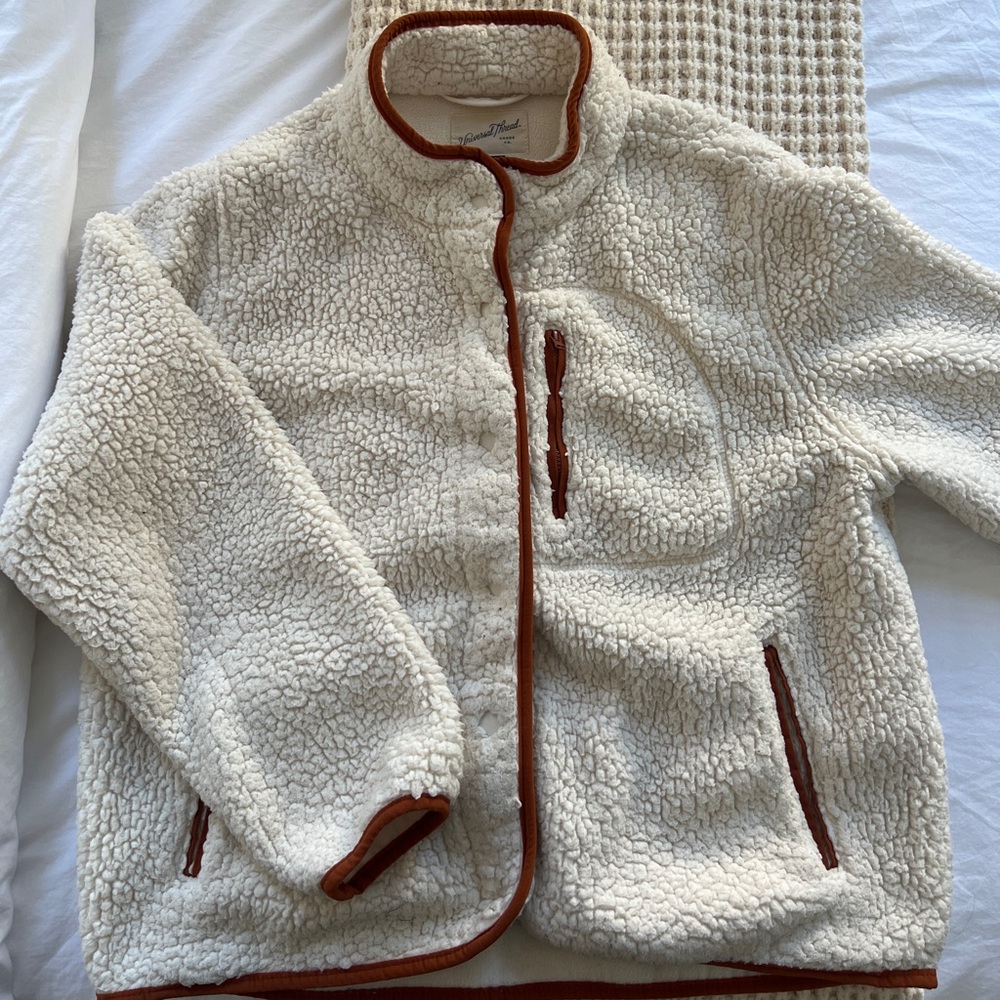 Cream Sherpa snap button jacket 🧸
